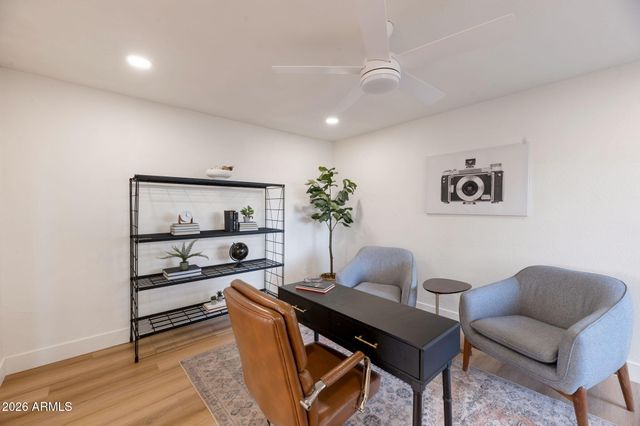 703 E CORTE ORO --, Phoenix, AZ 85020