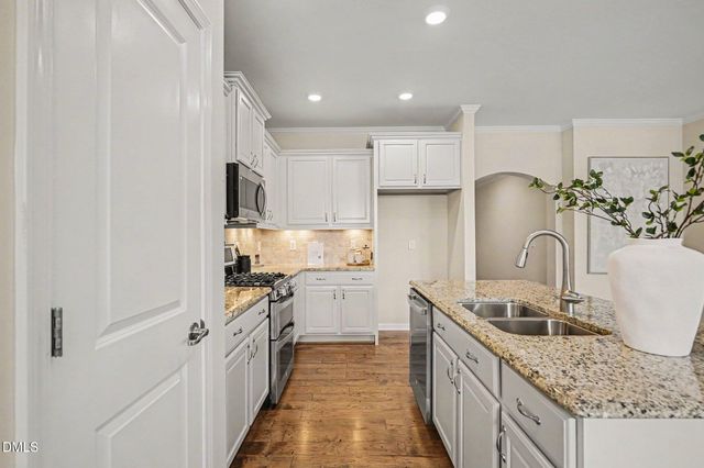 39 Salt Cedar Lane, Chapel Hill, NC 27516