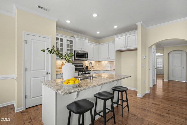 39 Salt Cedar Lane, Chapel Hill, NC 27516