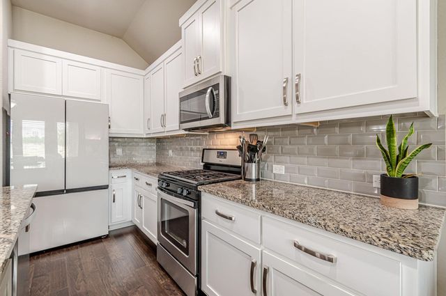 109 Tulip Garden TRL, San Marcos, TX 78666