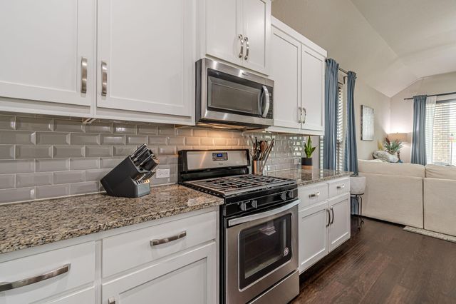 109 Tulip Garden TRL, San Marcos, TX 78666