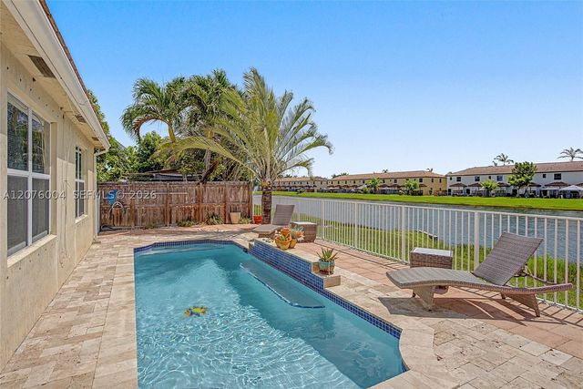 527 SE 31st Ave, Homestead, FL 33033