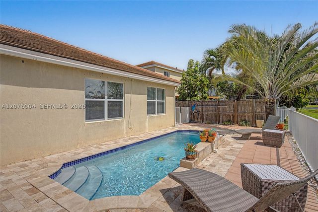527 SE 31st Ave, Homestead, FL 33033
