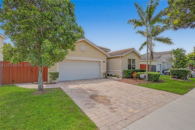 527 SE 31st Ave, Homestead, FL 33033