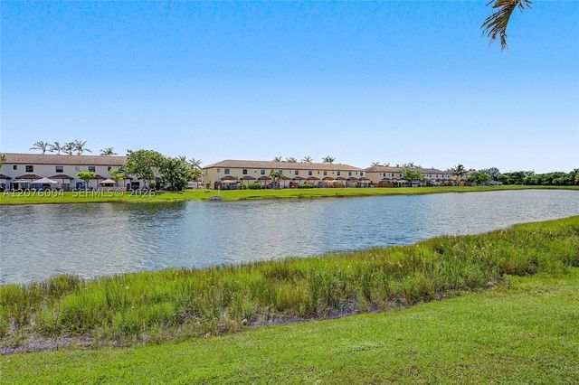 527 SE 31st Ave, Homestead, FL 33033