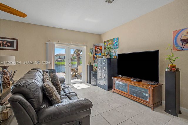 527 SE 31st Ave, Homestead, FL 33033