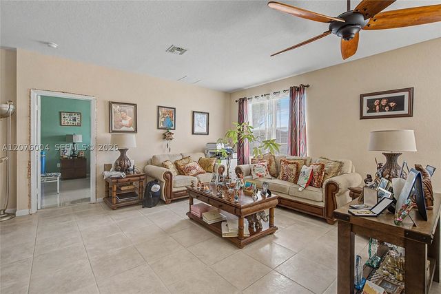 527 SE 31st Ave, Homestead, FL 33033