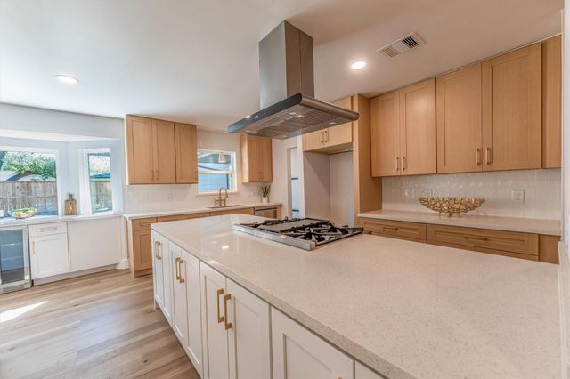 2002 Shadow Bend Drive, Houston, TX 77043