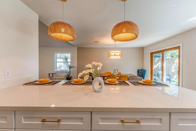 2002 Shadow Bend Drive, Houston, TX 77043