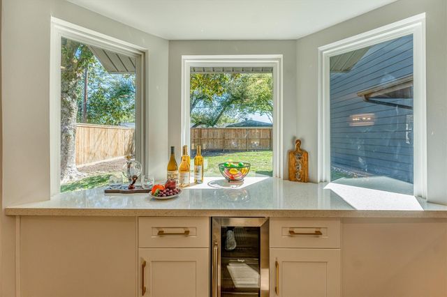 2002 Shadow Bend Drive, Houston, TX 77043