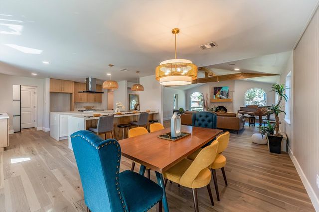 2002 Shadow Bend Drive, Houston, TX 77043