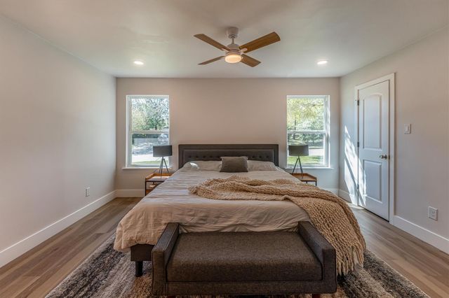 2002 Shadow Bend Drive, Houston, TX 77043