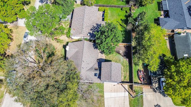 2002 Shadow Bend Drive, Houston, TX 77043