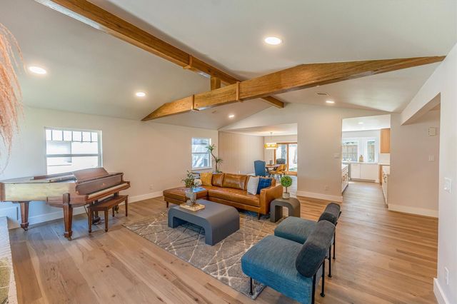 2002 Shadow Bend Drive, Houston, TX 77043