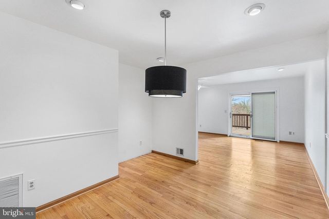 2153 CHAPEL VALLEY LN, Lutherville Timonium, MD 21093