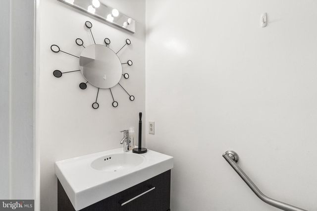 2153 CHAPEL VALLEY LN, Lutherville Timonium, MD 21093