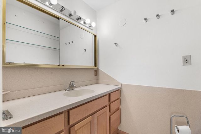 2153 CHAPEL VALLEY LN, Lutherville Timonium, MD 21093