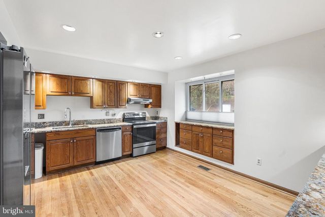 2153 CHAPEL VALLEY LN, Lutherville Timonium, MD 21093