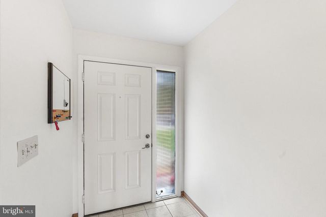 2153 CHAPEL VALLEY LN, Lutherville Timonium, MD 21093