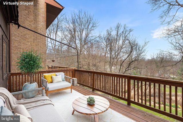 2153 CHAPEL VALLEY LN, Lutherville Timonium, MD 21093