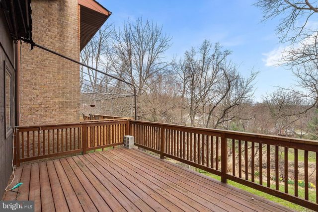 2153 CHAPEL VALLEY LN, Lutherville Timonium, MD 21093