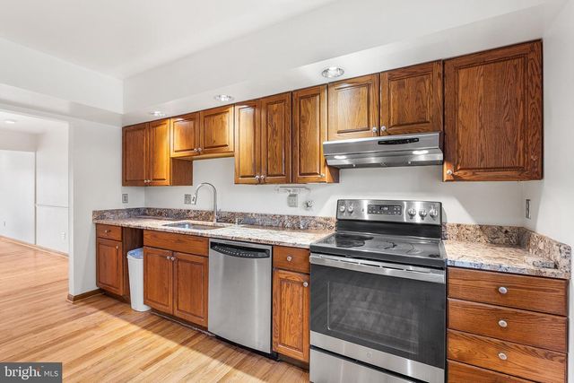 2153 CHAPEL VALLEY LN, Lutherville Timonium, MD 21093