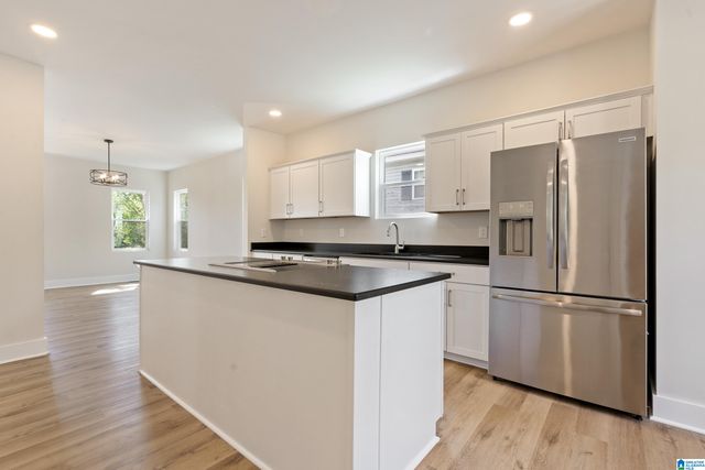 812 47TH PLACE S, Birmingham, AL 35222