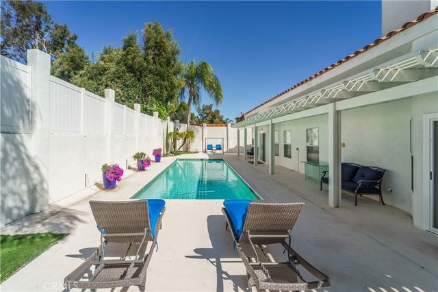 22640 Blue Teal, Canyon Lake, CA 92587