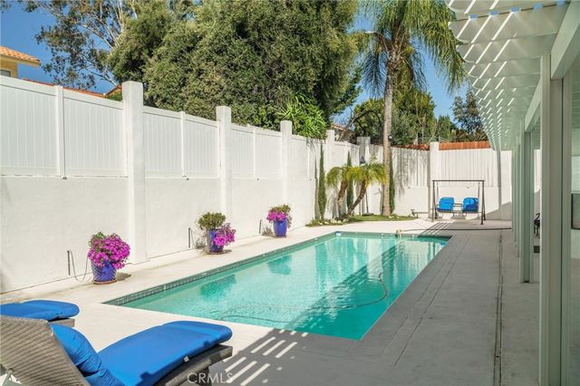 22640 Blue Teal, Canyon Lake, CA 92587