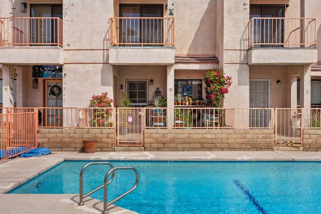 401 E Vista Chino 6, Palm Springs, CA 92262