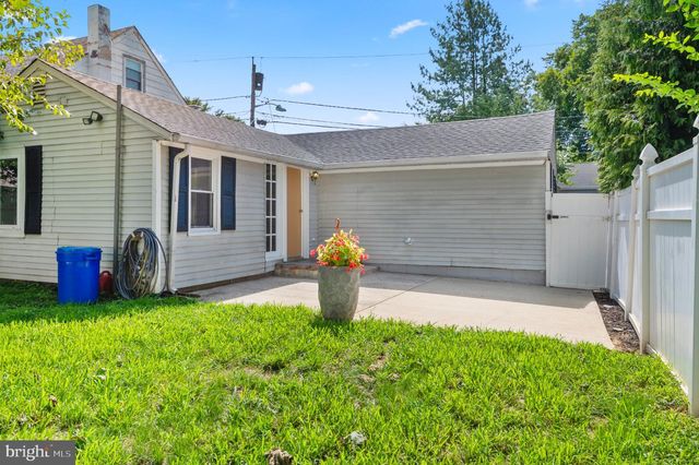 211 LAFAYETTE ST, Bordentown, NJ 08505
