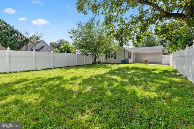211 LAFAYETTE ST, Bordentown, NJ 08505