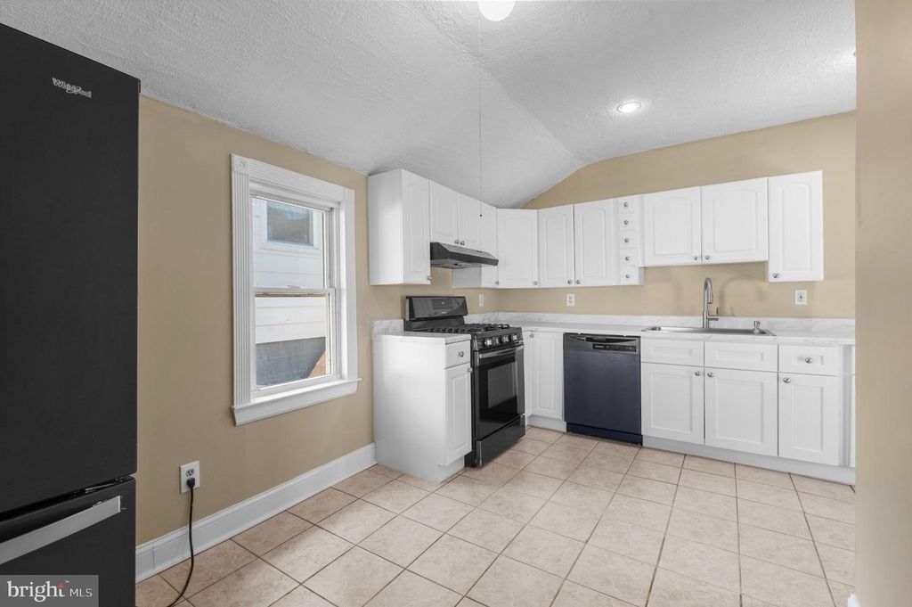 211 LAFAYETTE ST, BORDENTOWN, NJ 08505 — photo 5