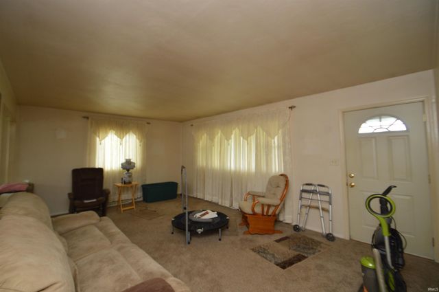 2808 Edison Road, South Bend, IN 46615