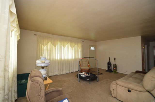 2808 Edison Road, South Bend, IN 46615