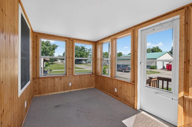 324 Brookside Avenue, Evansdale, IA 50707