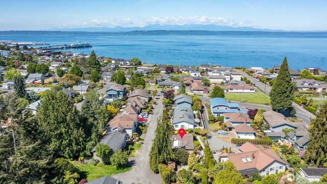 631 Giltner Lane, Edmonds, WA 98020