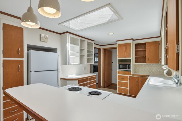 631 Giltner Lane, Edmonds, WA 98020