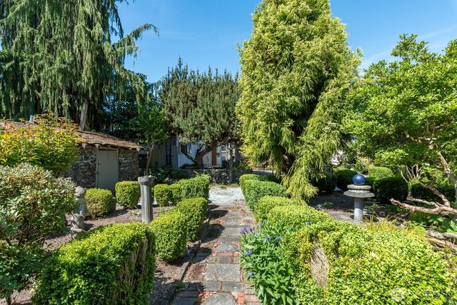 631 Giltner Lane, Edmonds, WA 98020