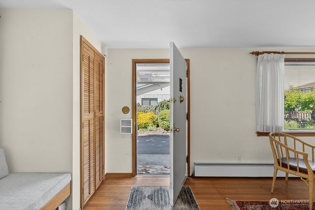 631 Giltner Lane, Edmonds, WA 98020