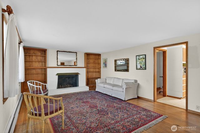 631 Giltner Lane, Edmonds, WA 98020