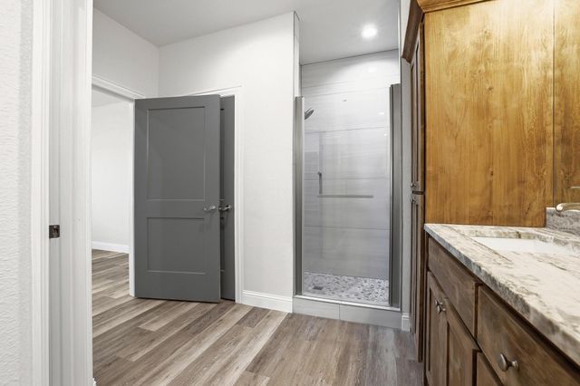 903 W Cardinal Street, Ector, TX 75439