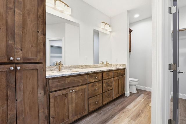 903 W Cardinal Street, Ector, TX 75439