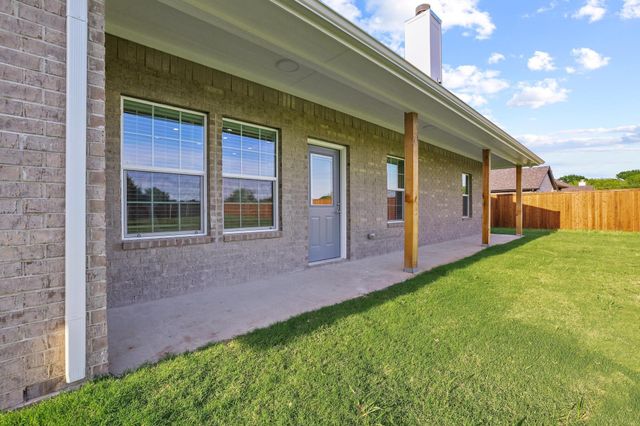 903 W Cardinal Street, Ector, TX 75439