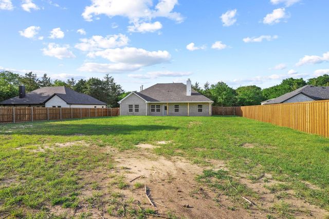 903 W Cardinal Street, Ector, TX 75439