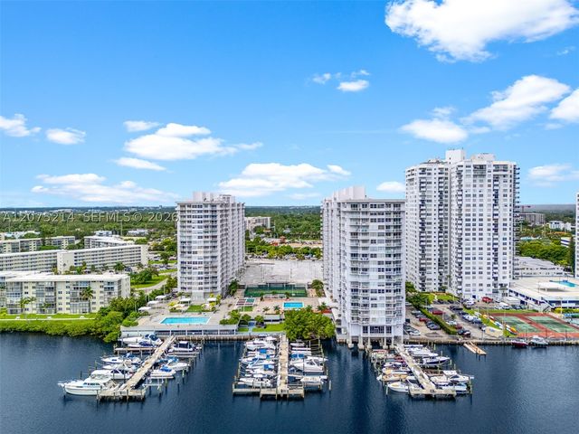 18081 Biscayne Blvd *BOAT SLIP C-8, Aventura, FL 33160