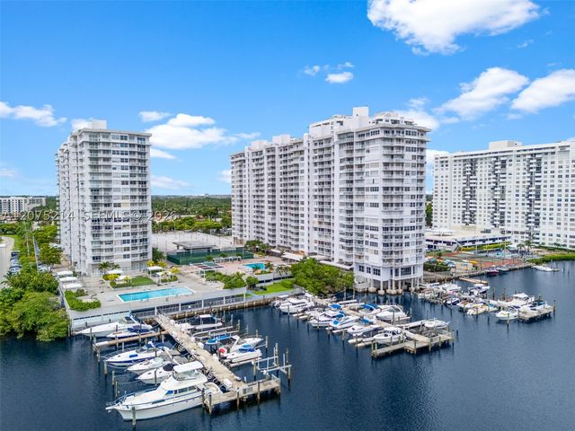 18081 Biscayne Blvd *BOAT SLIP C-8, Aventura, FL 33160