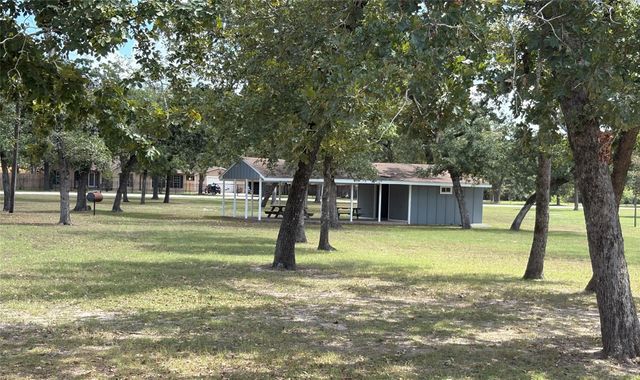 38417 Park View Drive, Hempstead, TX 77445