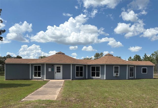 38417 Park View Drive, Hempstead, TX 77445
