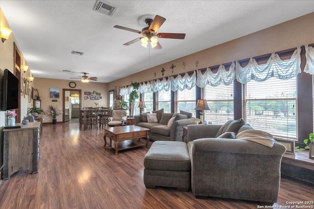 1582 County Road 3700, Dilley, TX 78017